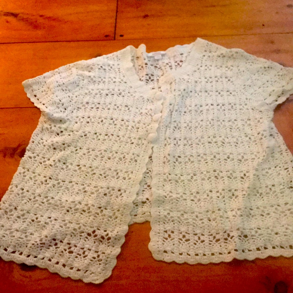 White Crocheted sweeter vest